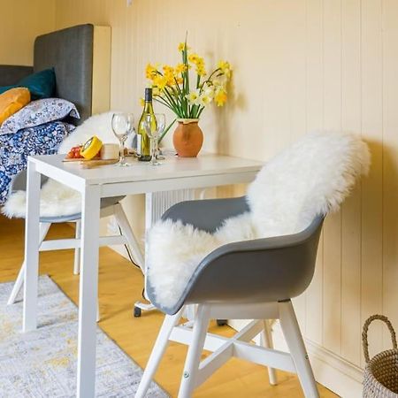 Villa The Baytree Shepherds Hut Stonehouse  Exterior foto